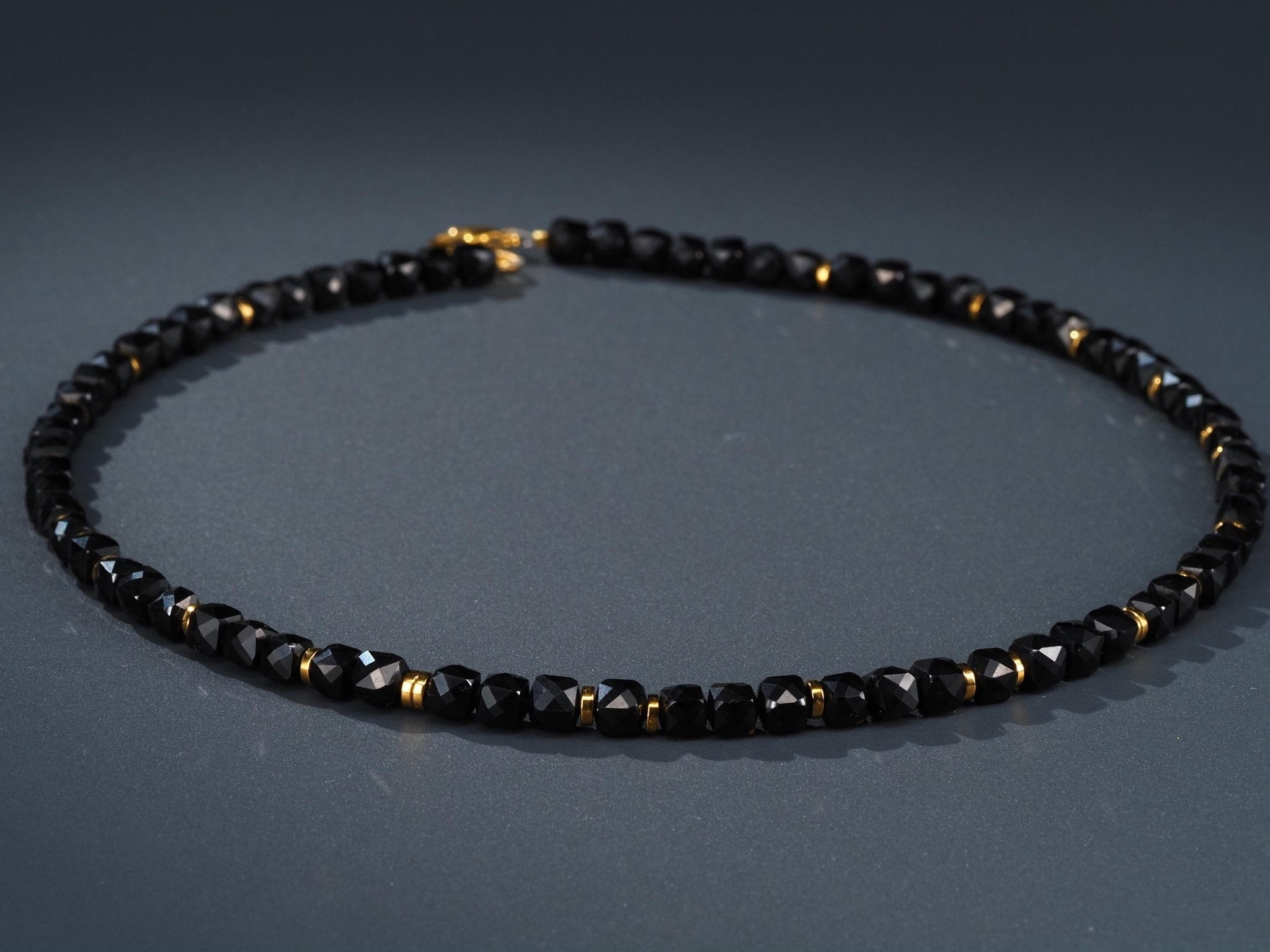 Spinell Kette 100% Natur schwarzer Edelstein in natürlicher Qualität