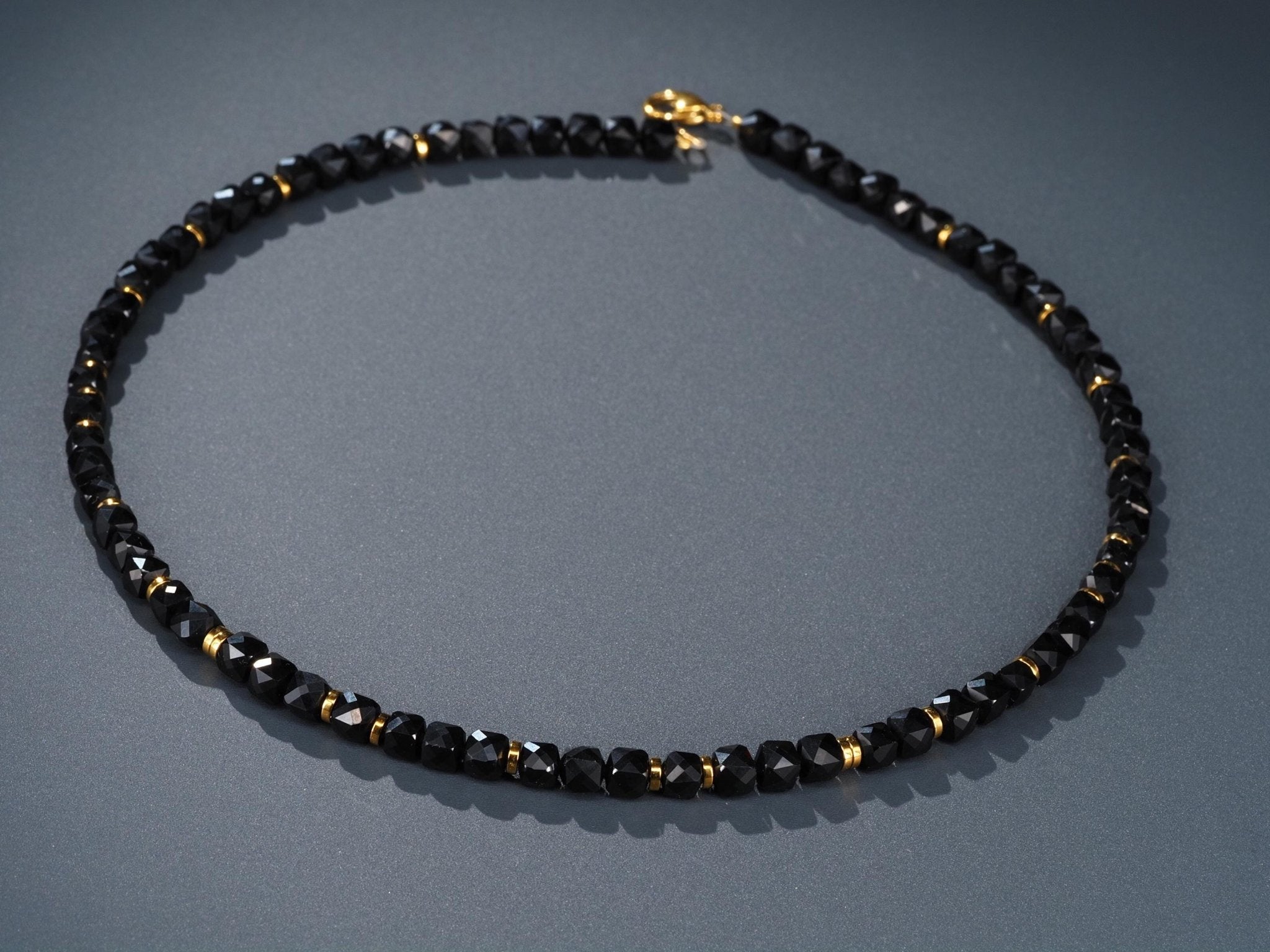 Spinell Kette 100% Natur schwarzer Edelstein in natürlicher Qualität