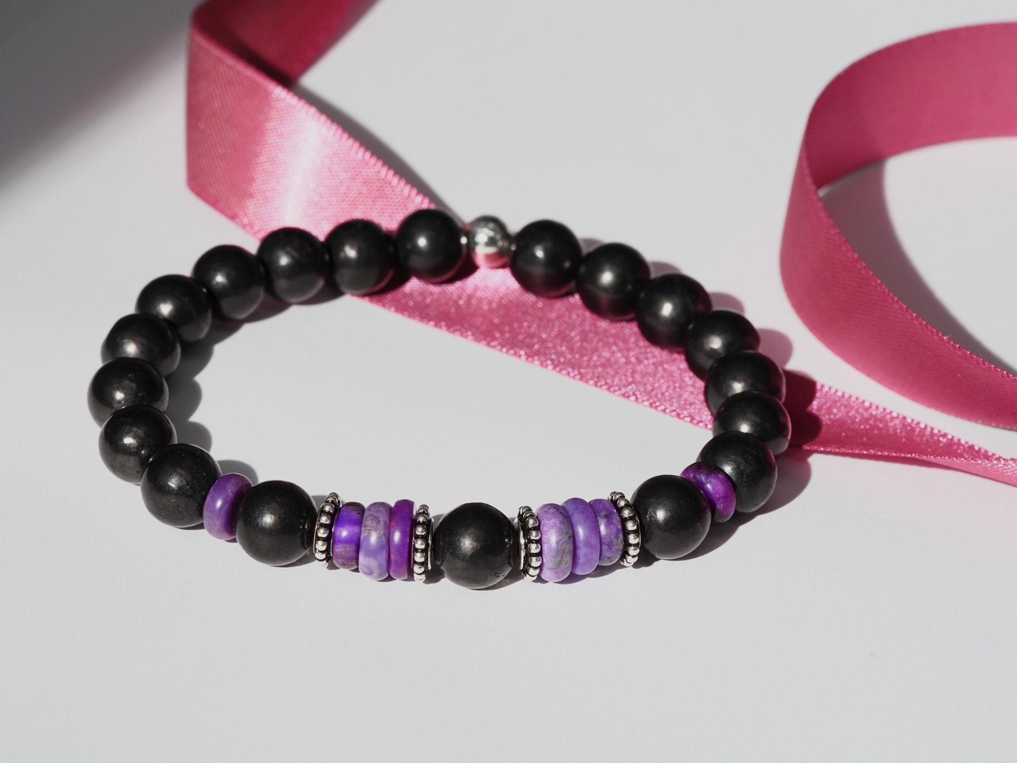 Sugilith Armband 100% Natur edles Unisex Armband aus seltenem lila Edelstein