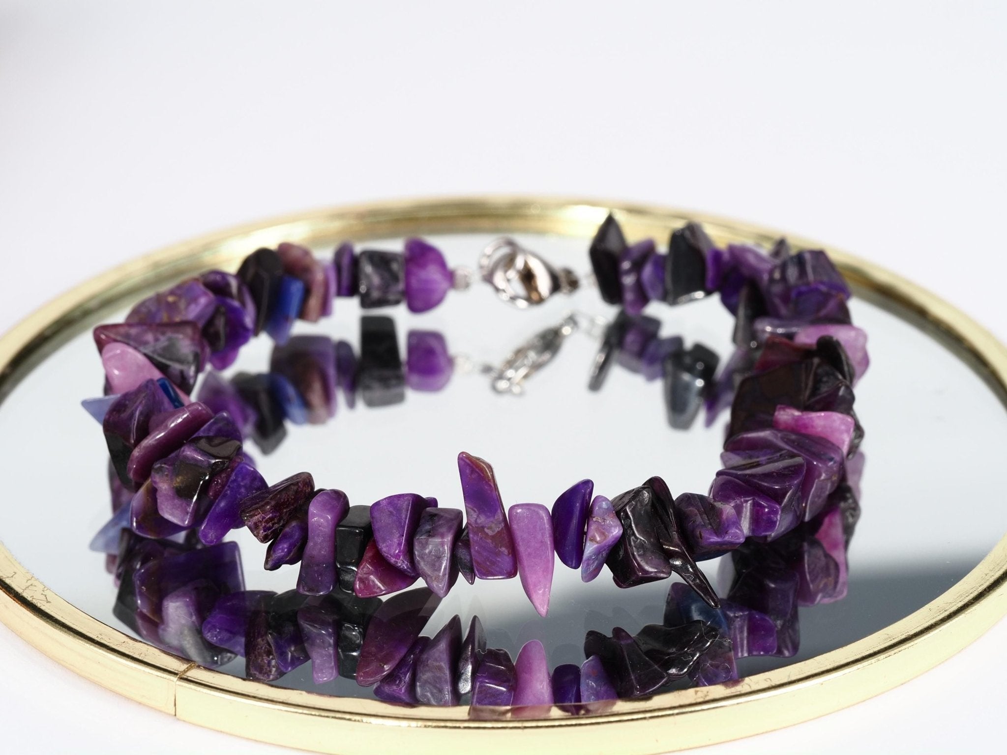 Sugilith Splitter Armband – seltener Natur - Edelstein in tiefem Violett