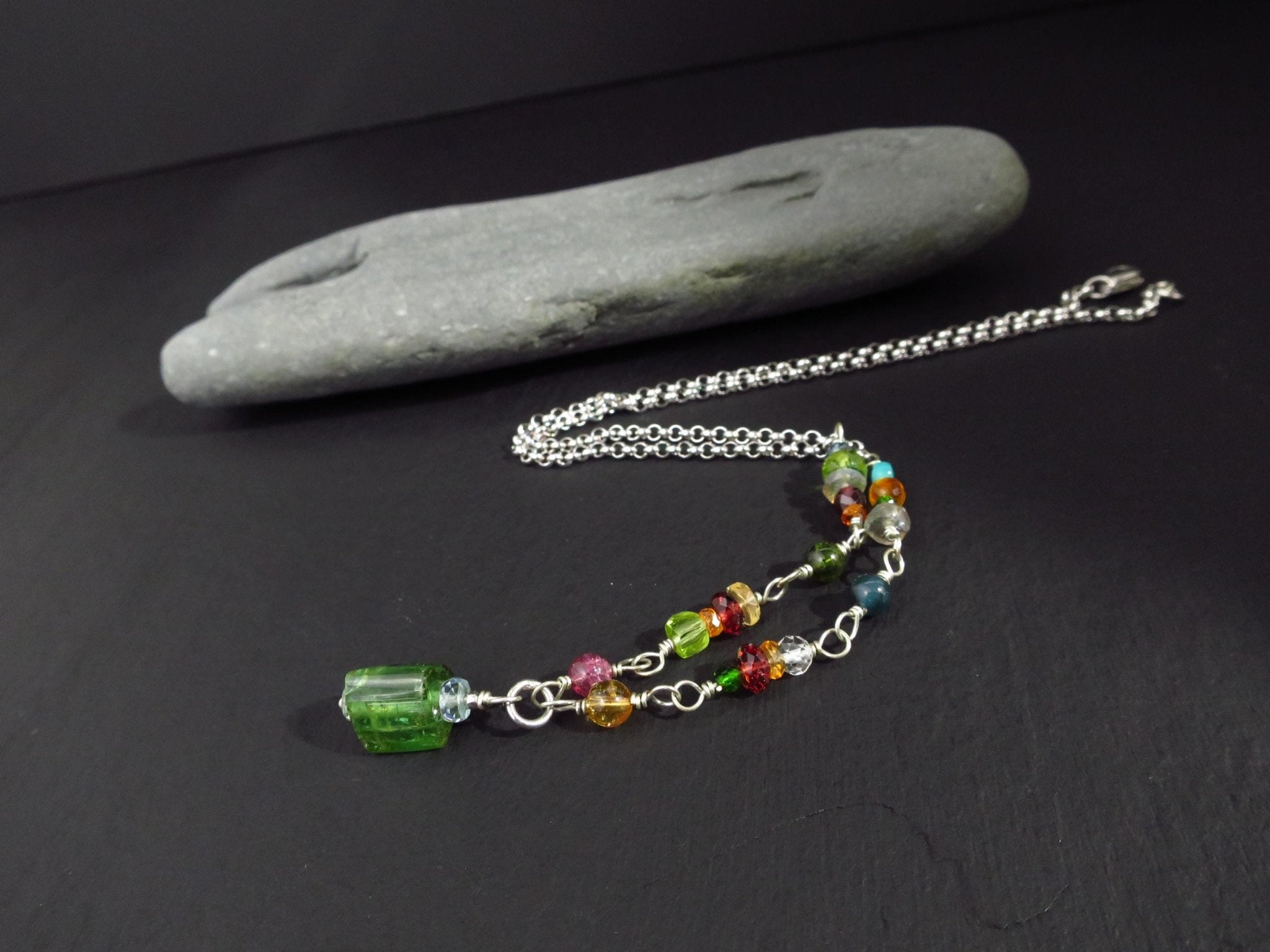 Turmalin Anhänger Silber Kette grün Turmalin Spitze Rosary Silber Turmalin Kristall Anhänger Rosenkranz Silber Edelstein Bunt Kette Silber